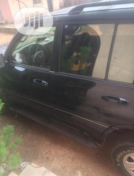 Lexus LX • 2001 • 153,000 km 3