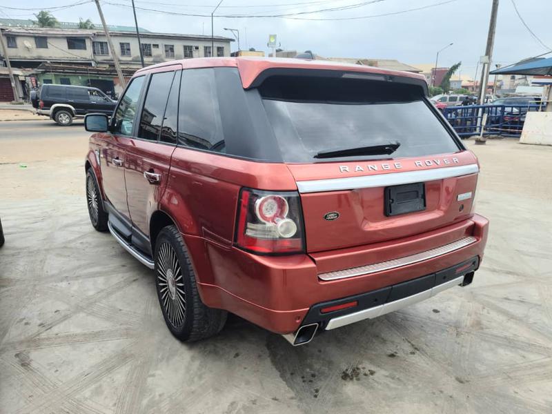 Land Rover Range Rover • 2013 • 9,600 km 1