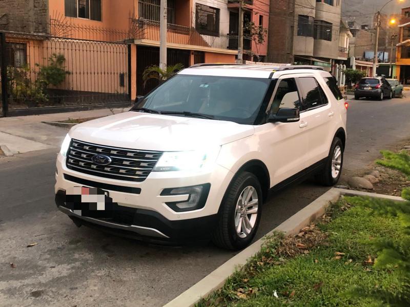 Ford Explorer • 2017 • 51,500 km 3