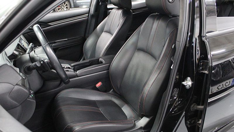 Honda Civic • 2020 • 44,533 km 5