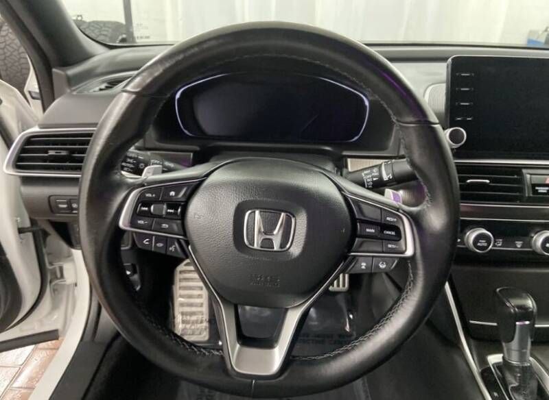 Honda Accord • 2019 • 49,844 km 7