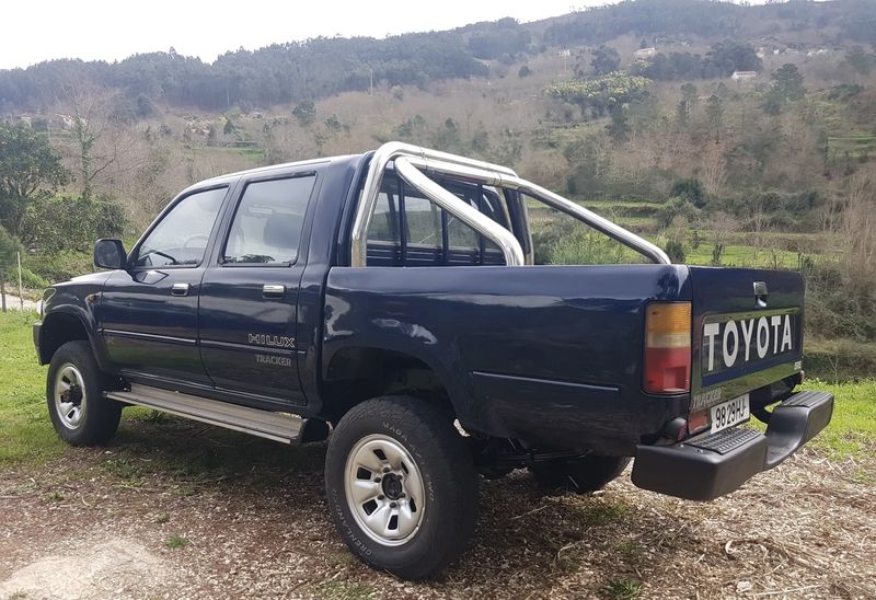Toyota Hilux • 1998 • 245,000 km 2