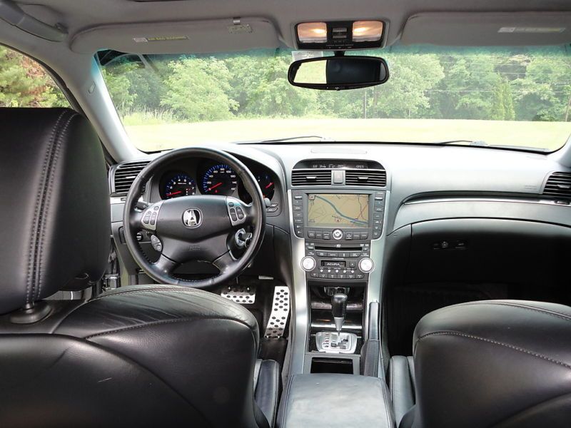 Acura TL • 2004 • 70,100 km 4