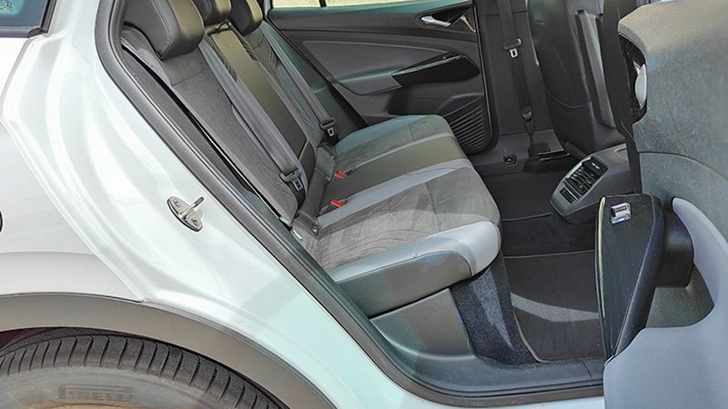 Volkswagen ID.4 • 2022 • 33,553 km 12