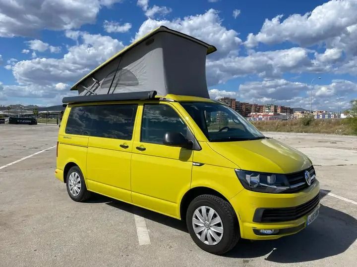 Volkswagen T5 • 2019 • 85,000 km 2