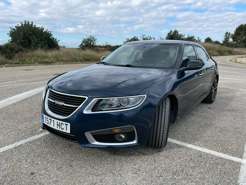 Saab 9-5 • 2011 • 64,000 km 3