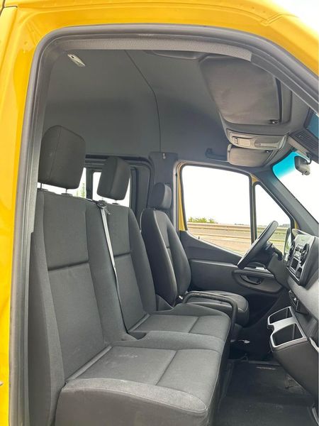 Mercedes-Benz Sprinter • 2020 • 93,000 km 6