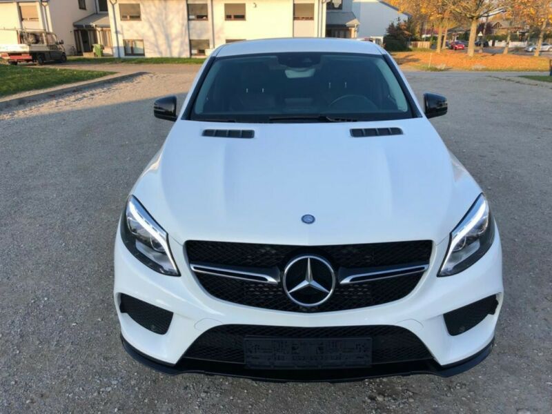 Mercedes-Benz GLE • 2015 • 193,000 km 1