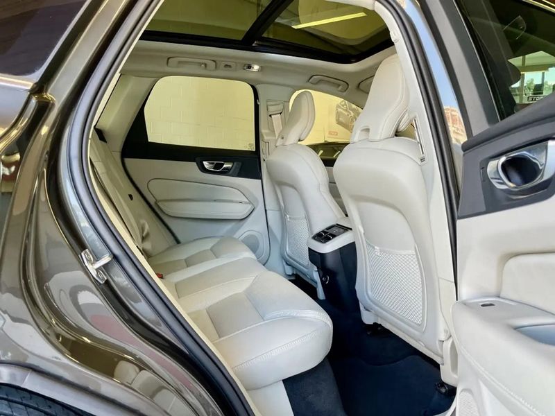 Volvo XC60 • 2019 • 50,100 km 6