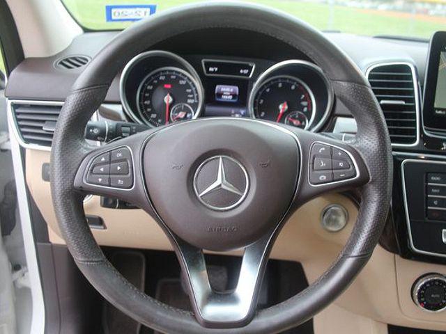 Mercedes-Benz 100 D • 2018 • 15 km 22