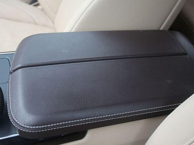 Mercedes-Benz 100 D • 2018 • 15 km 18