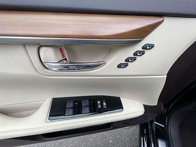 Lexus ES 350 • 2018 • 17,860 km 17