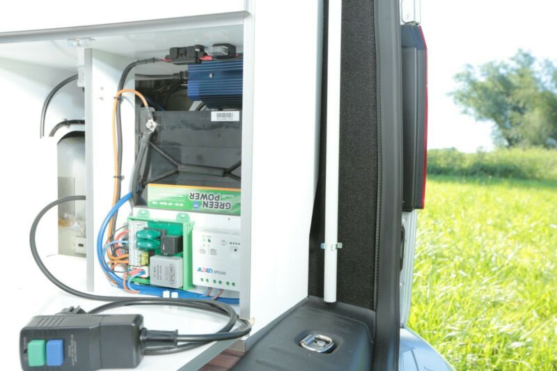 Volkswagen Caddy • 2017 • 86,600 km 12