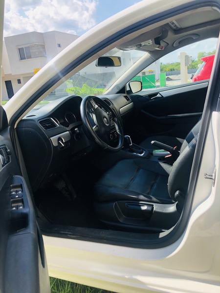 Volkswagen Jetta • 2012 • 162,000 km 10