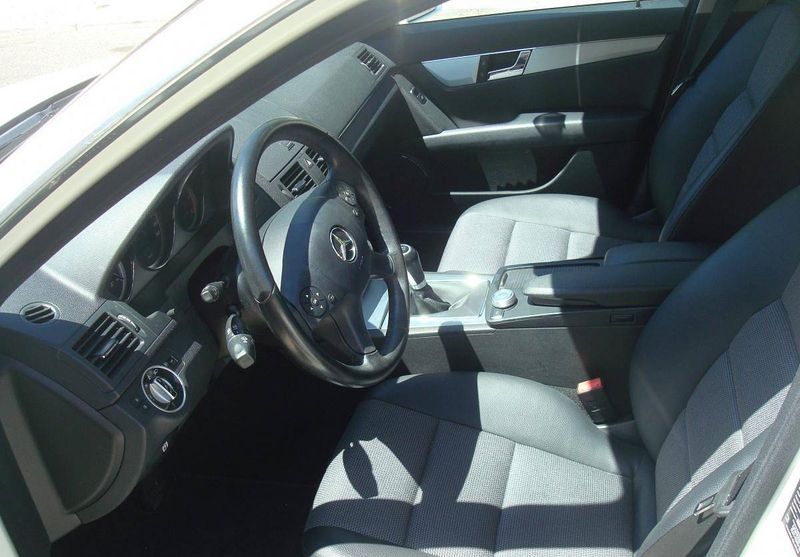 Mercedes-Benz C • 2011 • 63,850 km 2