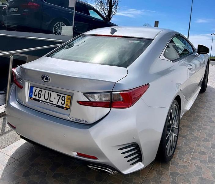 Lexus RC • 2018 • 35,000 km 4