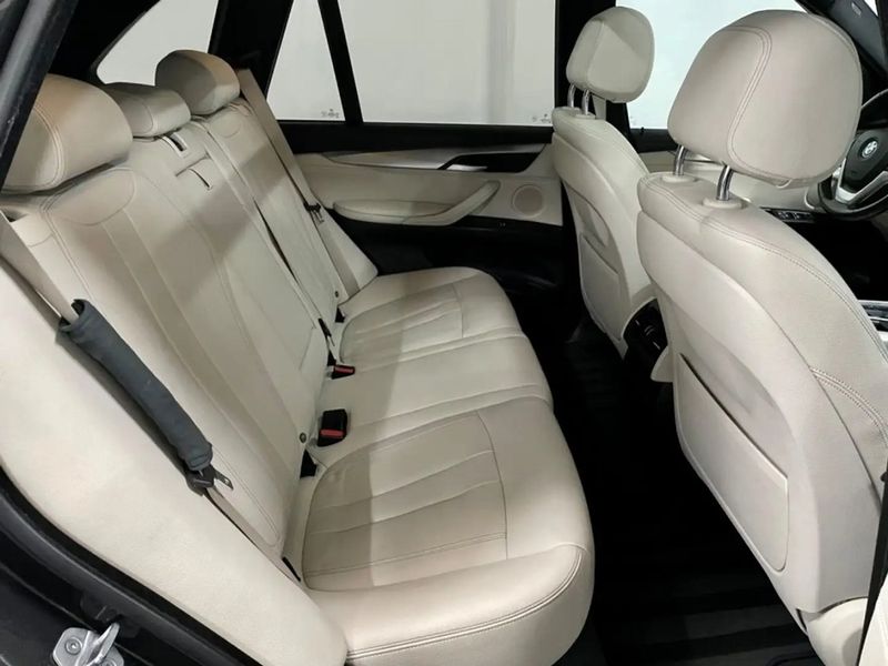 BMW X5 • 2018 • 88,000 km 2