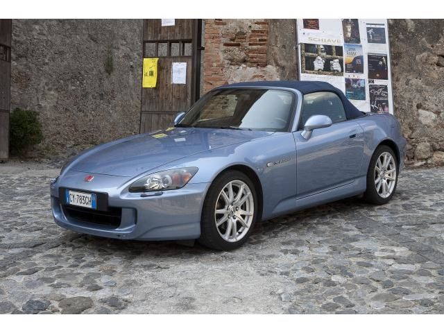 Honda S2000 • 2005 • 102,000 km 1