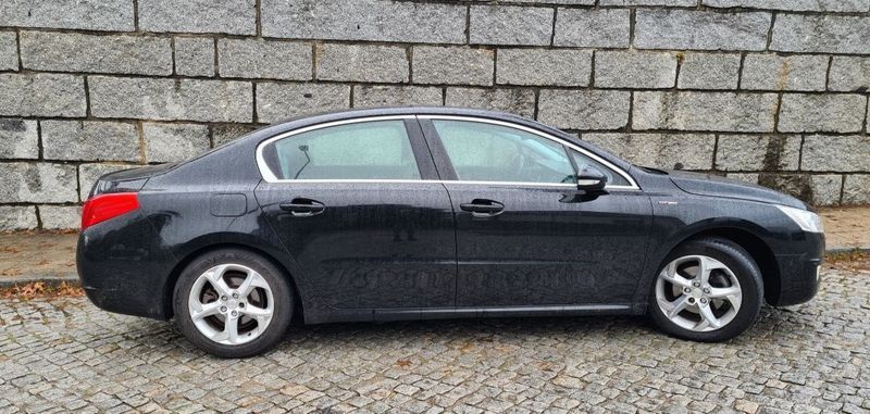 Peugeot 508 • 2013 • 240,000 km 2