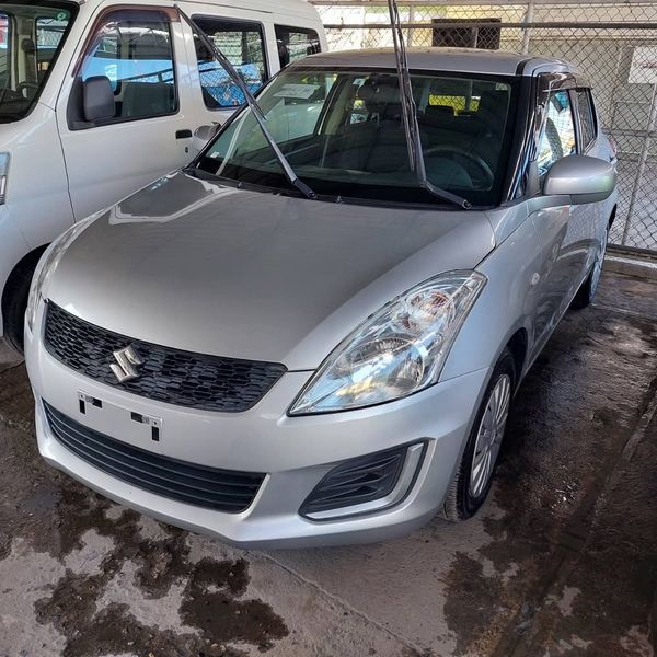 Suzuki Swift • 2018 • 50,000 km 1