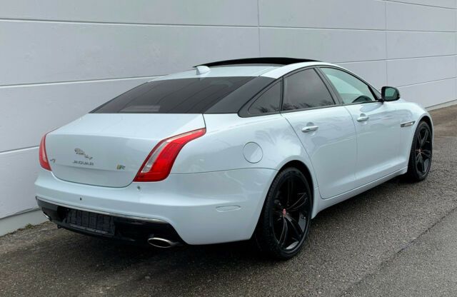 Jaguar XJ • 2017 • 28,000 km 3