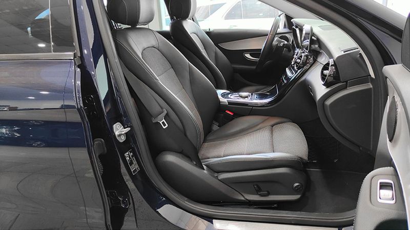 Mercedes-Benz C-Class • 2020 • 78,449 km 22