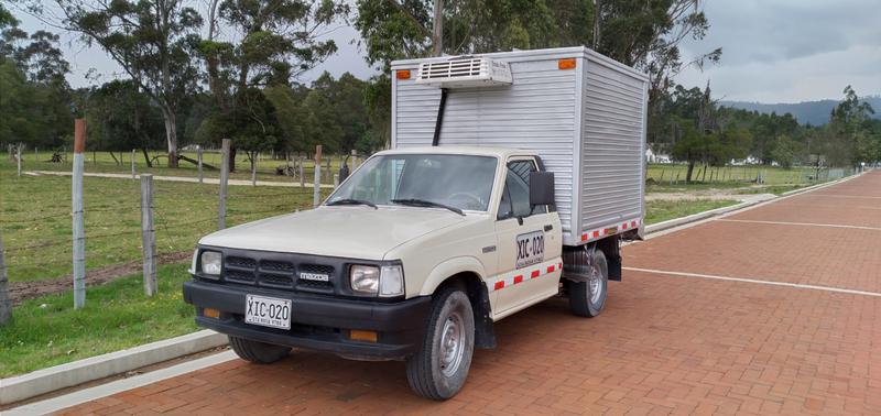 Mazda B2500 • 1992 • 330,000 km 6