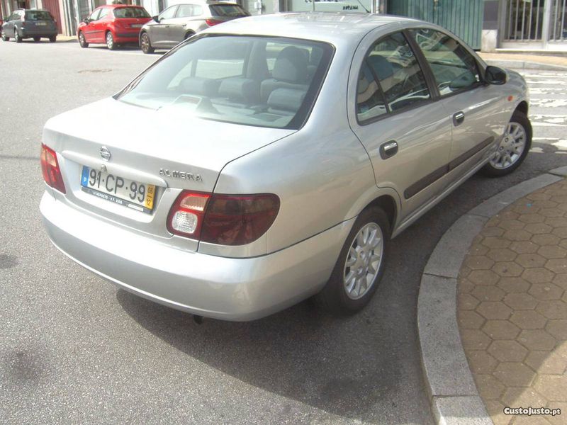 Nissan Almera • 2006 • 170,000 km 4