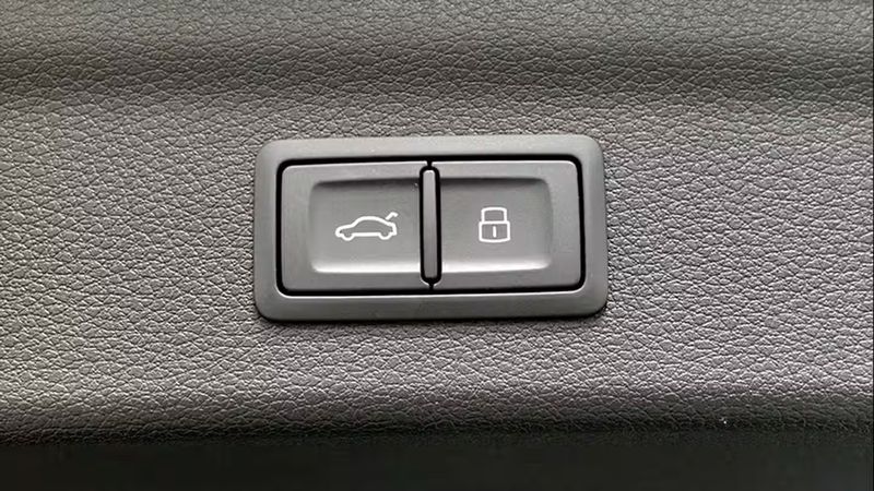 Audi Q3 • 2024 • 7,333 km 15