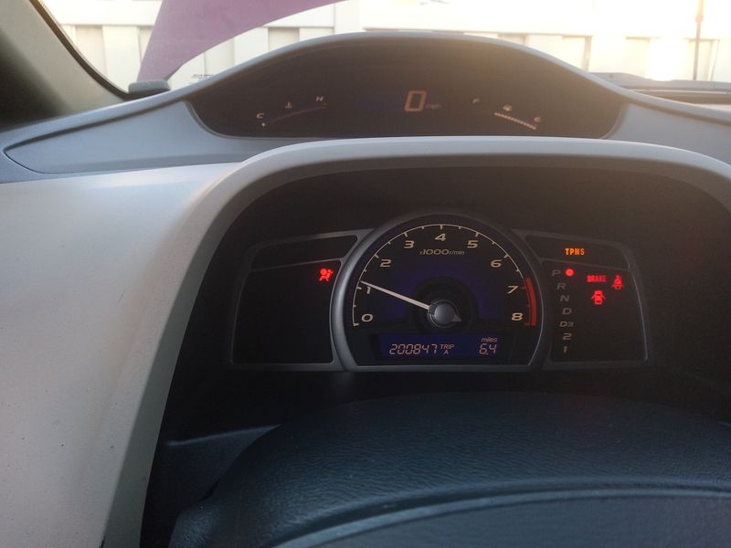 Honda Civic • 2008 • 201,000 km 5