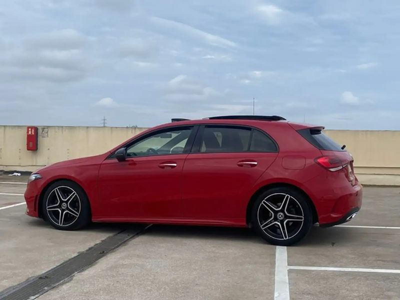 Mercedes-Benz A • 2019 • 56,000 km 4