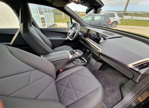 BMW X1 • 2023 • 48,500 km 11