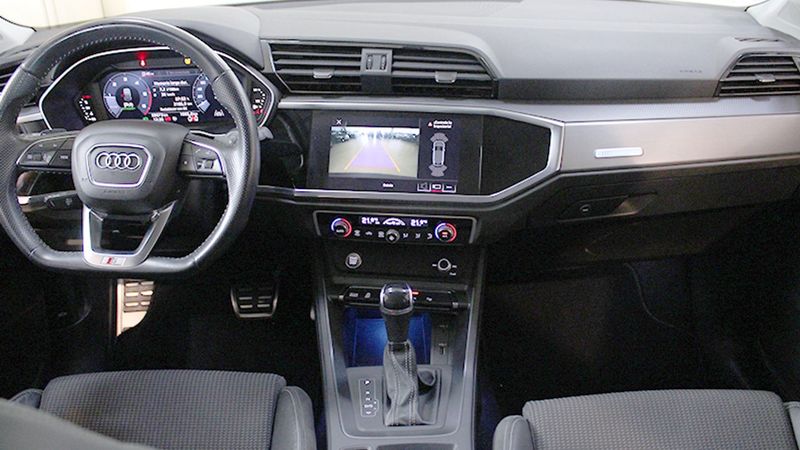 Audi Q3 • 2020 • 59,673 km 4