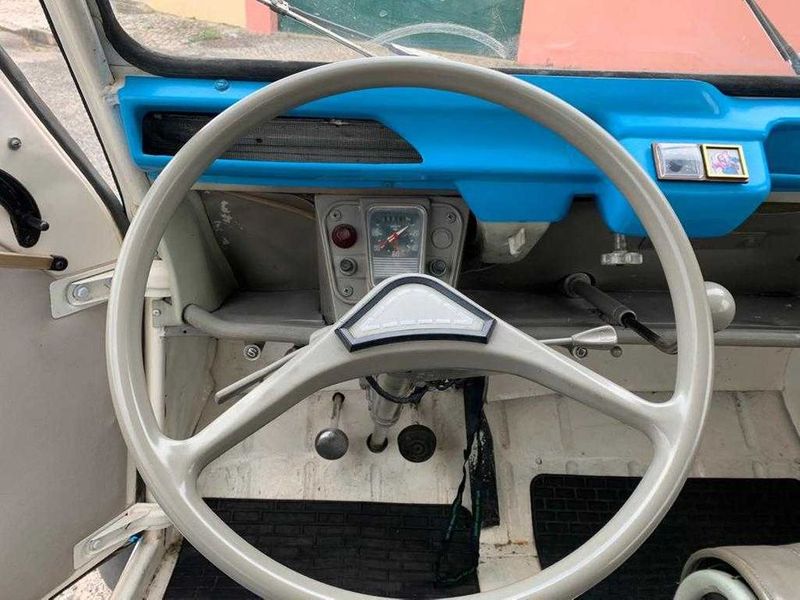 Citroën C2 • 1960 • 3,018 km 5