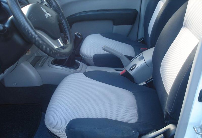 Mitsubishi L200 • 2009 • 200,000 km 5