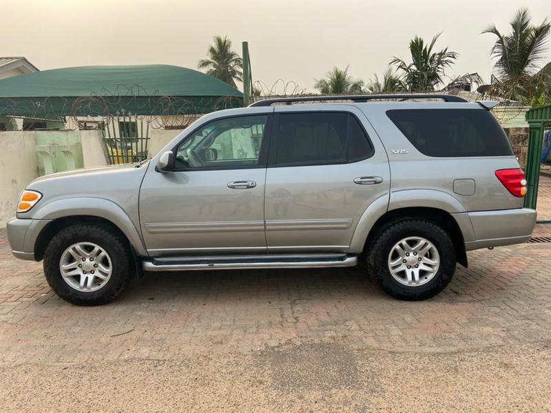 Toyota Sequoia • 2006 • 130,000 km 8