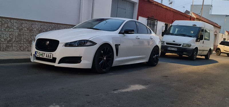 Jaguar XF • 2012 • 214,400 km 2
