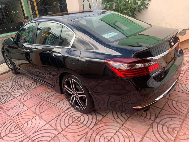 Honda Accord • 2017 • 23,000 km 4