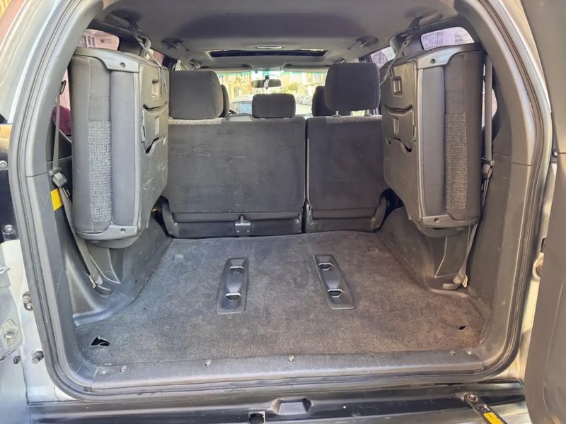 Toyota Land Cruiser • 2006 • 174,000 km 2