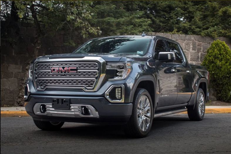 GMC Sierra 2500 • 2020 • 50,000 km 1