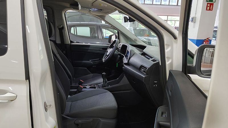 Volkswagen Caddy • 2021 • 35,060 km 7