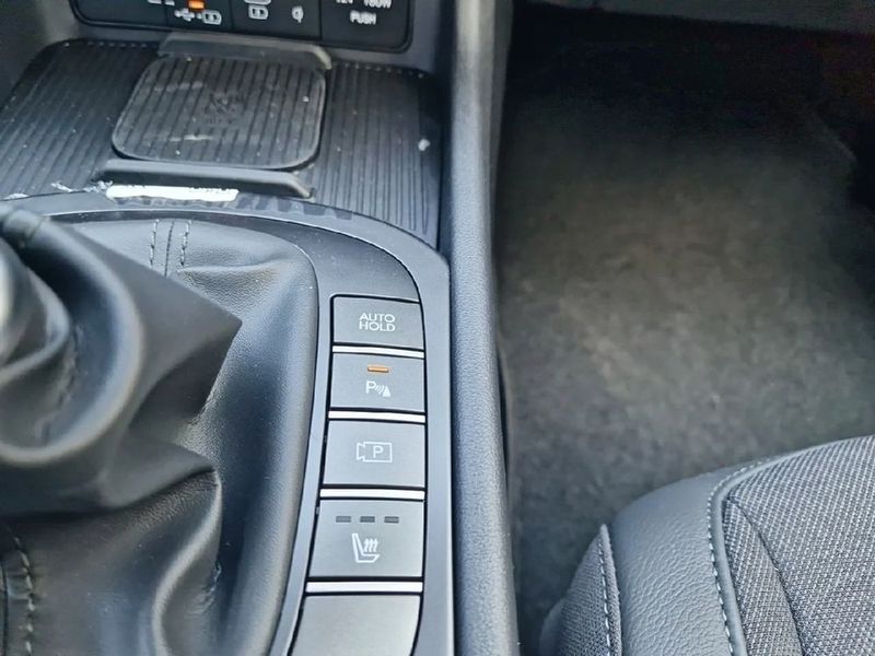 Hyundai Kona • 2024 • 4,000 km 7