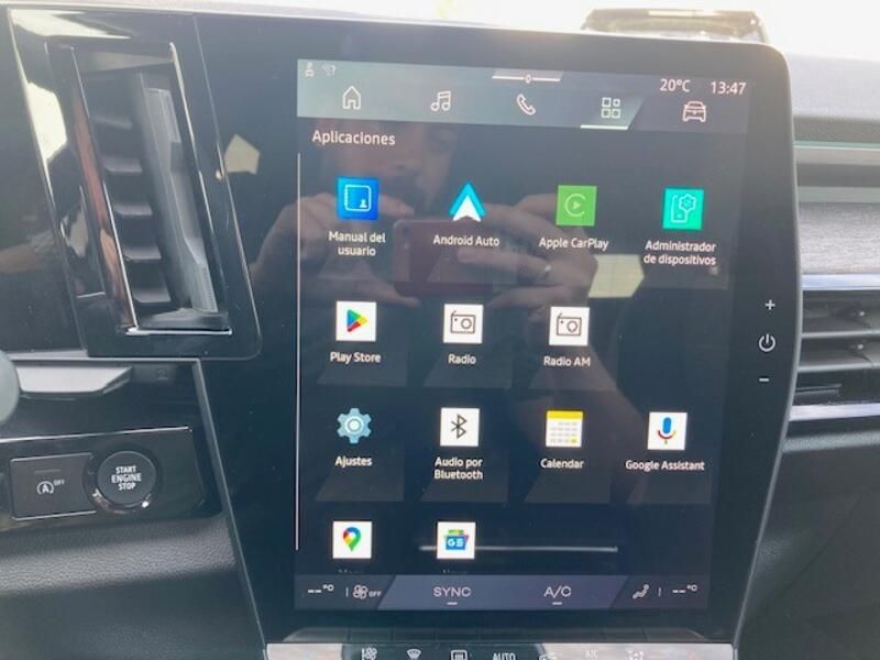 Renault Captur • 2024 • 3,542 km 36