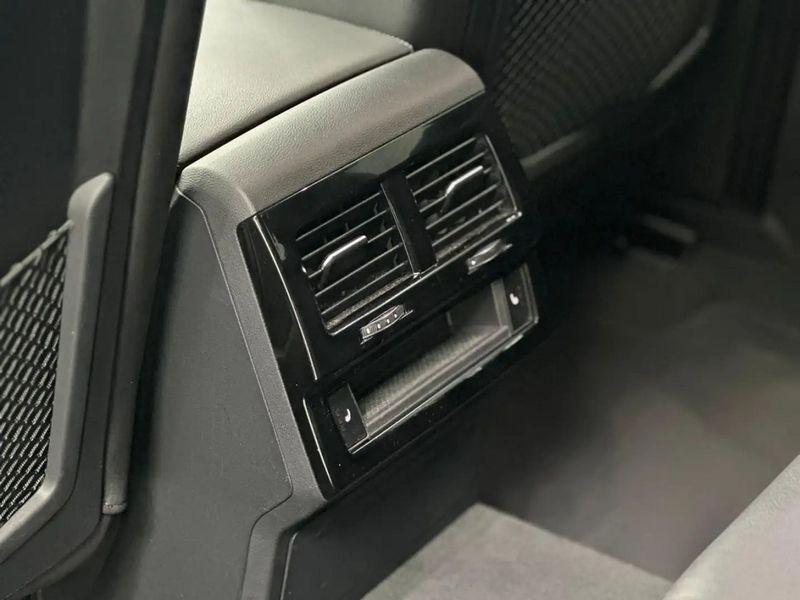 Volkswagen Touareg • 2019 • 155,000 km 9