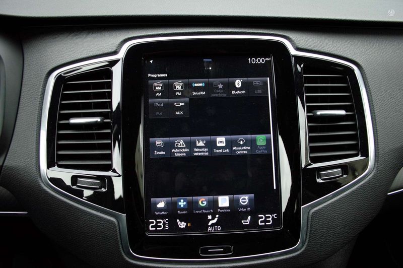 Volvo XC90 • 2016 • 177,000 km 12