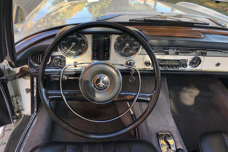 Mercedes-Benz SL-Class • 1966 • 28,000 km 8