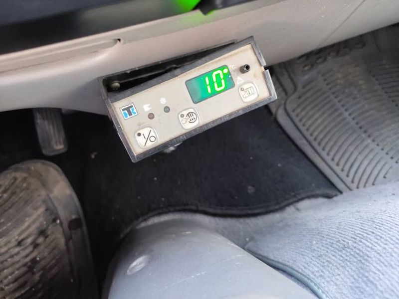 Toyota Dyna • 2009 • 187,000 km 4