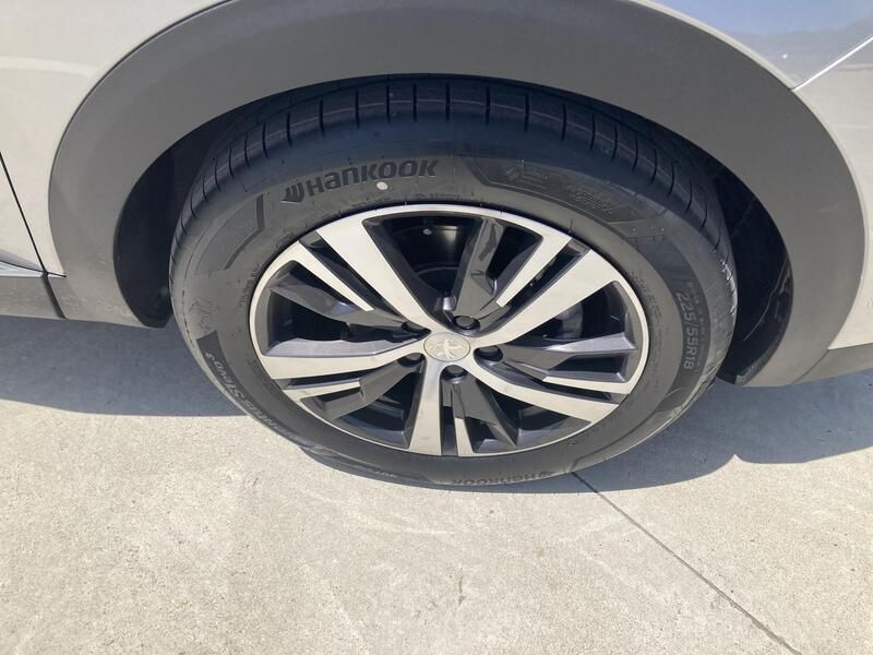 Peugeot 5008 • 2022 • 49,995 km 10