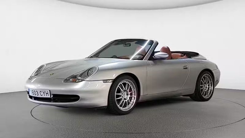Porsche 911 Carrera Cabrio • 1999 • 97,135 km 1