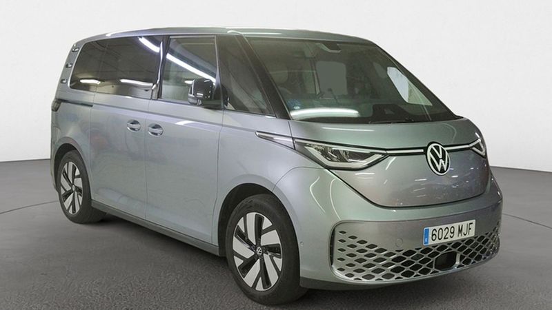 Volkswagen Multivan • 2023 • 21,518 km 1